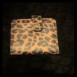 Cheetah print wallet 🐆🐆